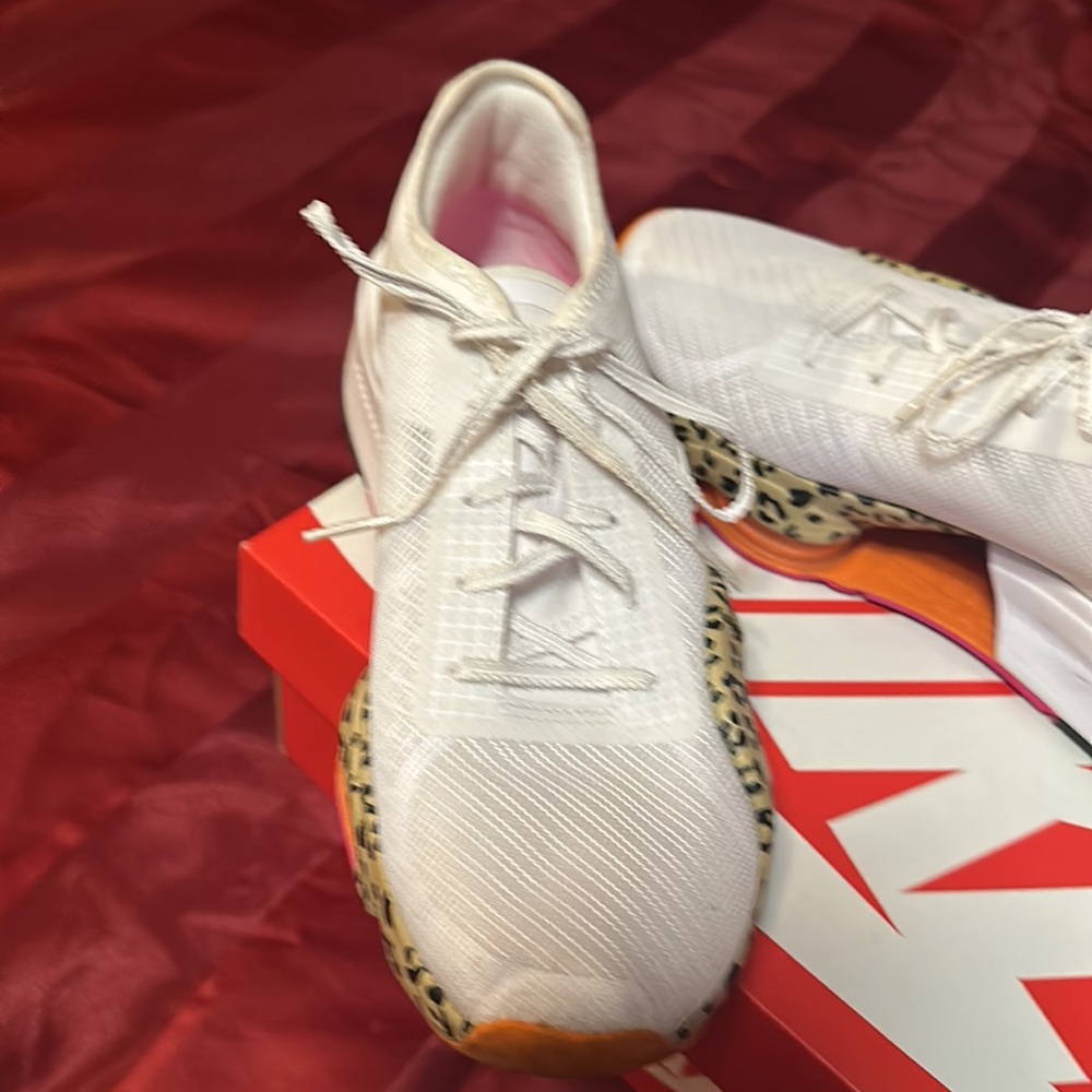 Nike White and Orange Women's Sneakers - Picture 3 of 6